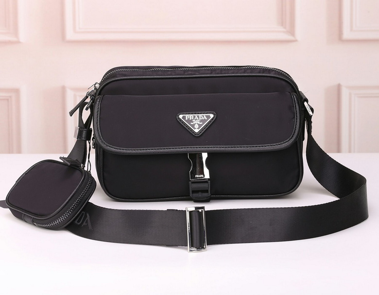 BOLSO MESSENGER PRADA