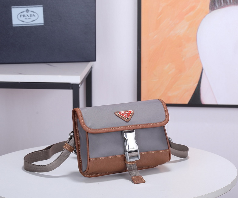 BOLSO MESSENGER PRADA