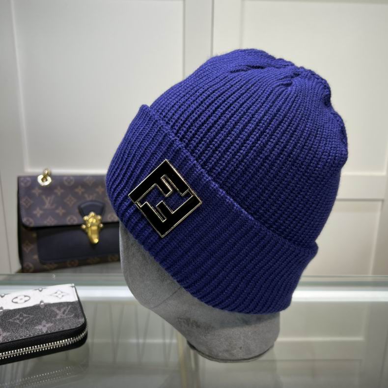 GORRO FENDI