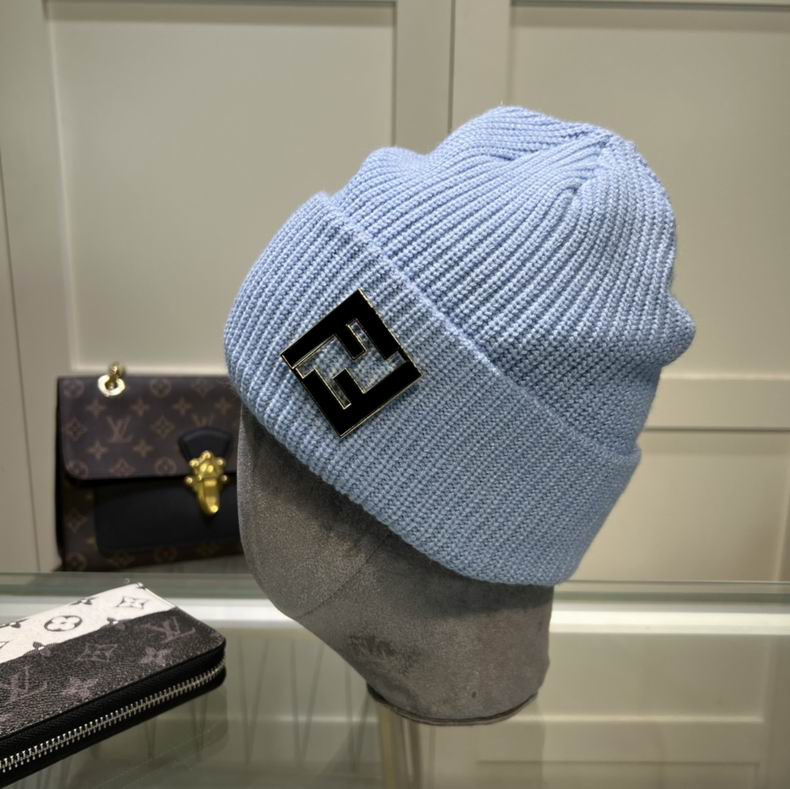 GORRO FENDI