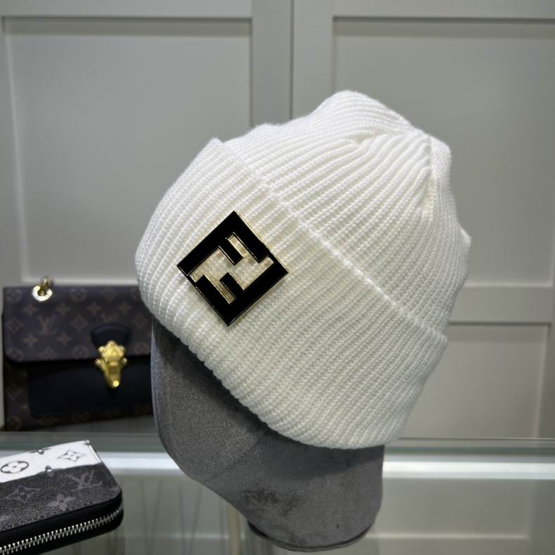 GORRO FENDI