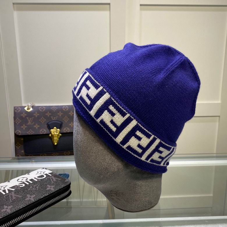 GORRO FENDI