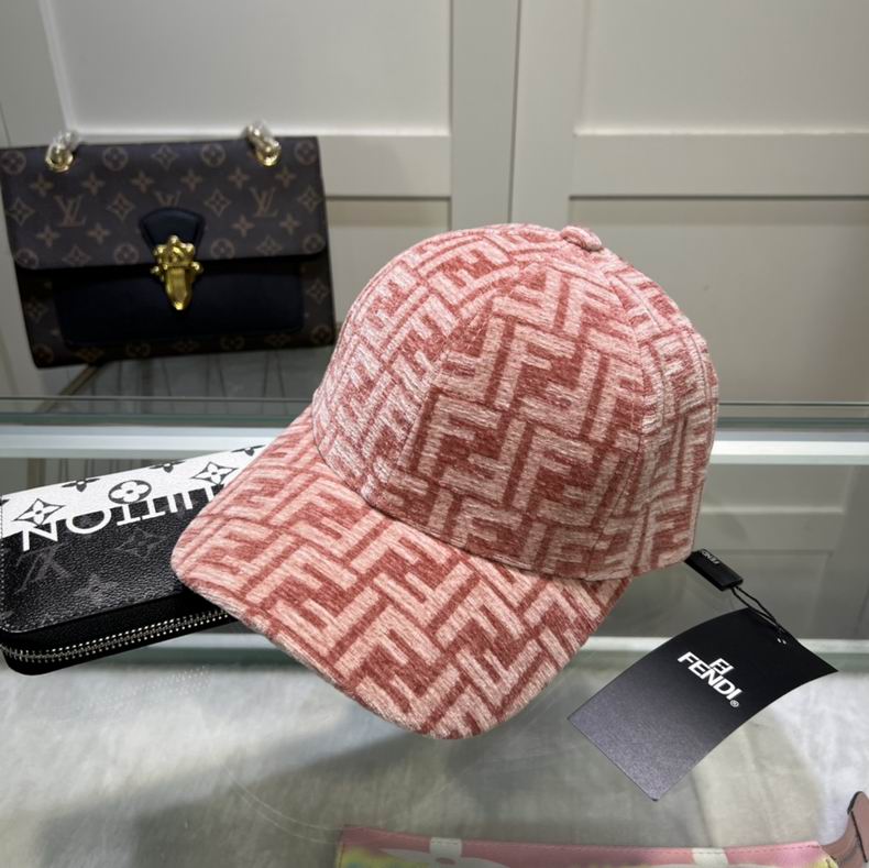 GORRA FENDI