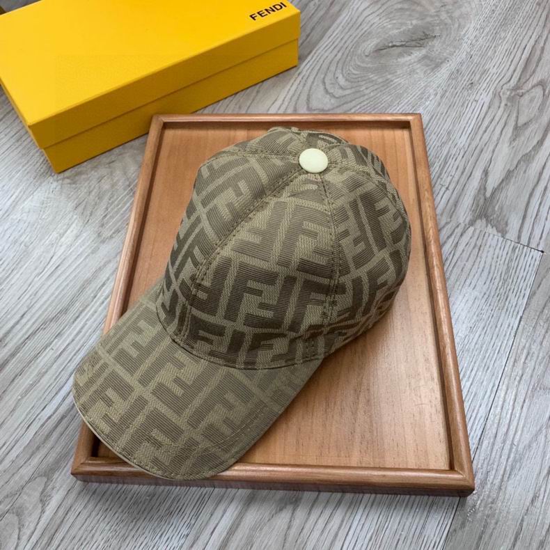 GORRA FENDI