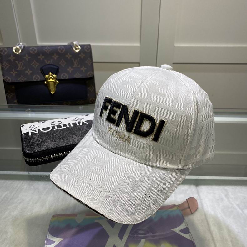 GORRA FENDI