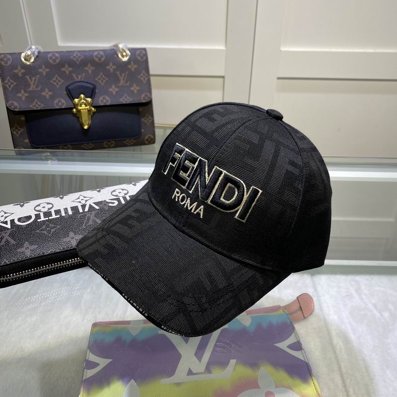 GORRA FENDI