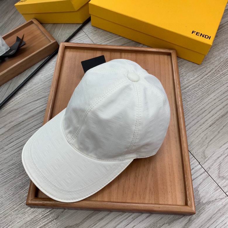 GORRA FENDI