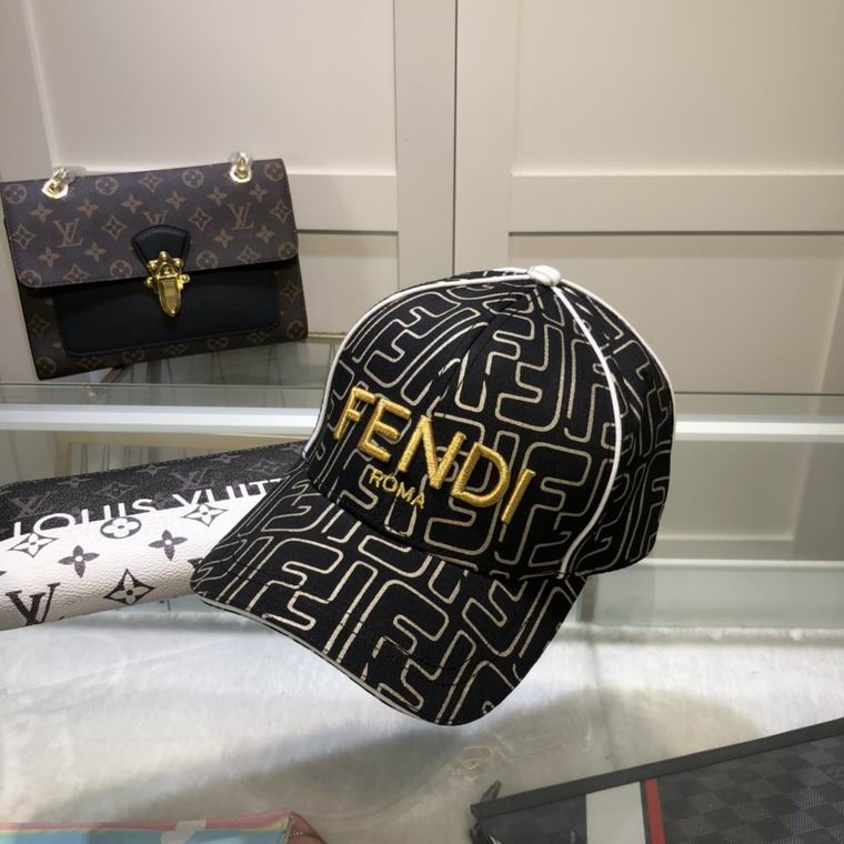 GORRA FENDI