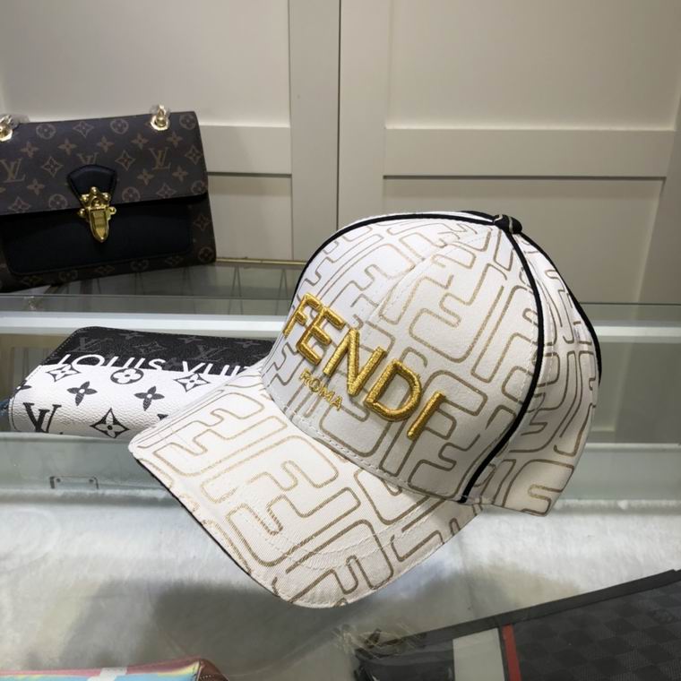 GORRA FENDI