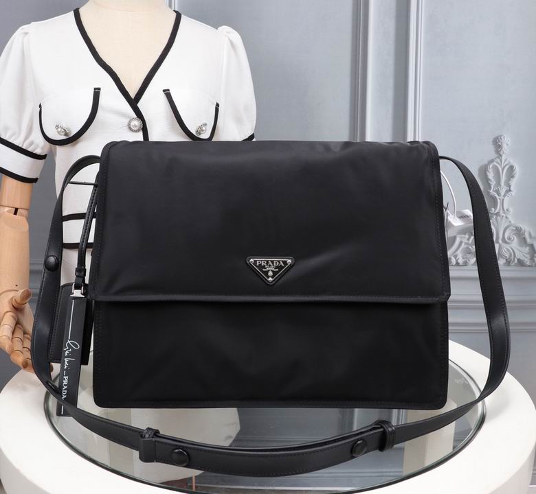 BOLSO MESSENGER PRADA