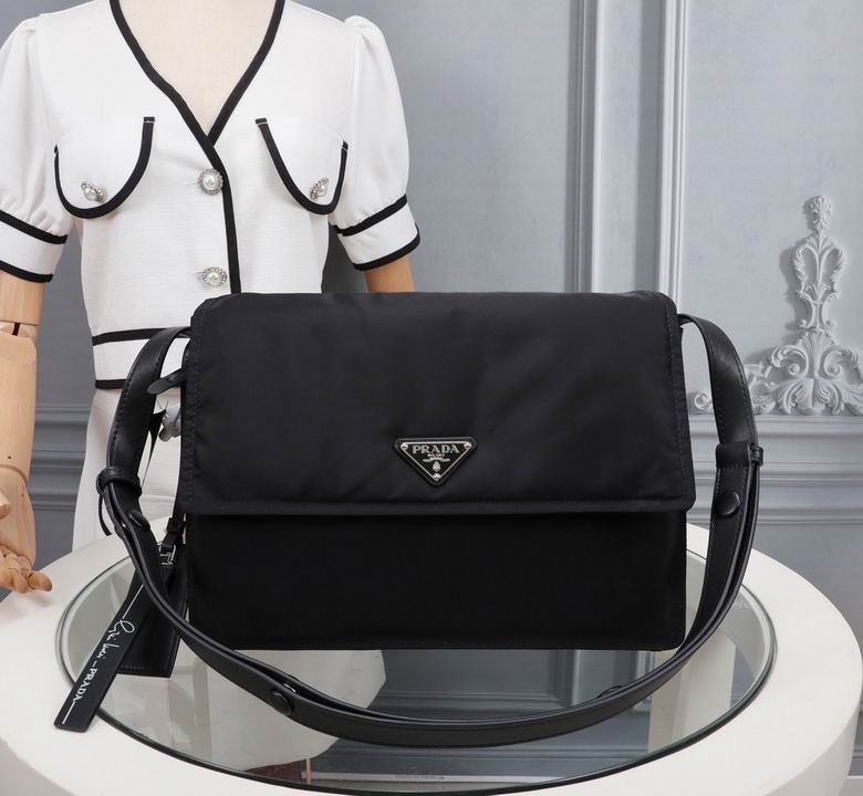 BOLSO MESSENGER PRADA